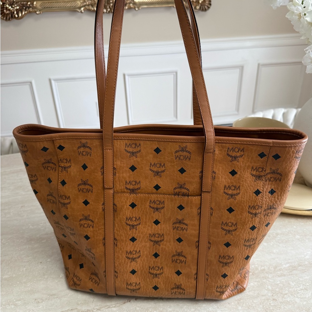 MCM Toni Top-Zip Shopper in Visetos Brown - Picture 3 of 13